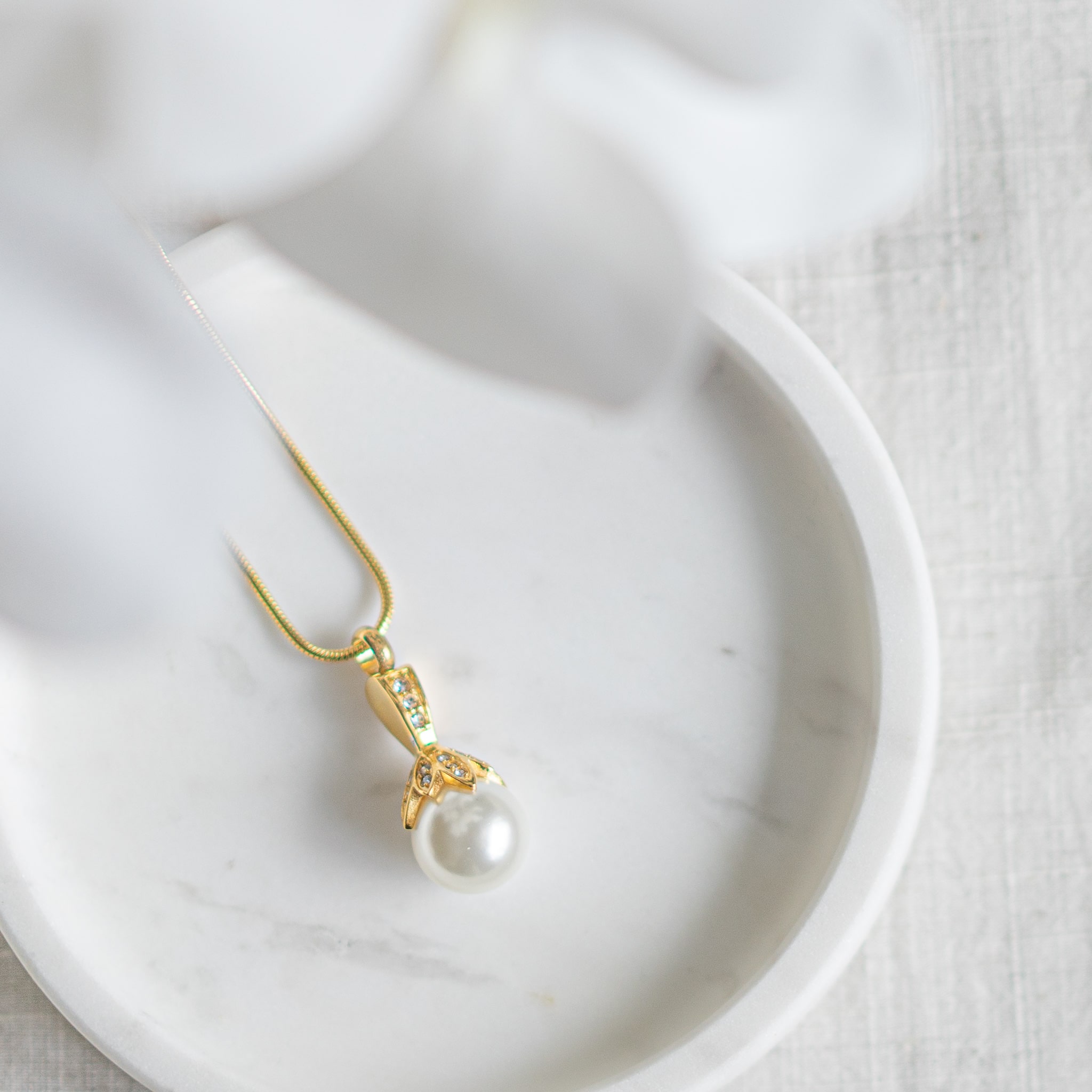 Pearl Flower Cremantion Pendant Memorial Necklace